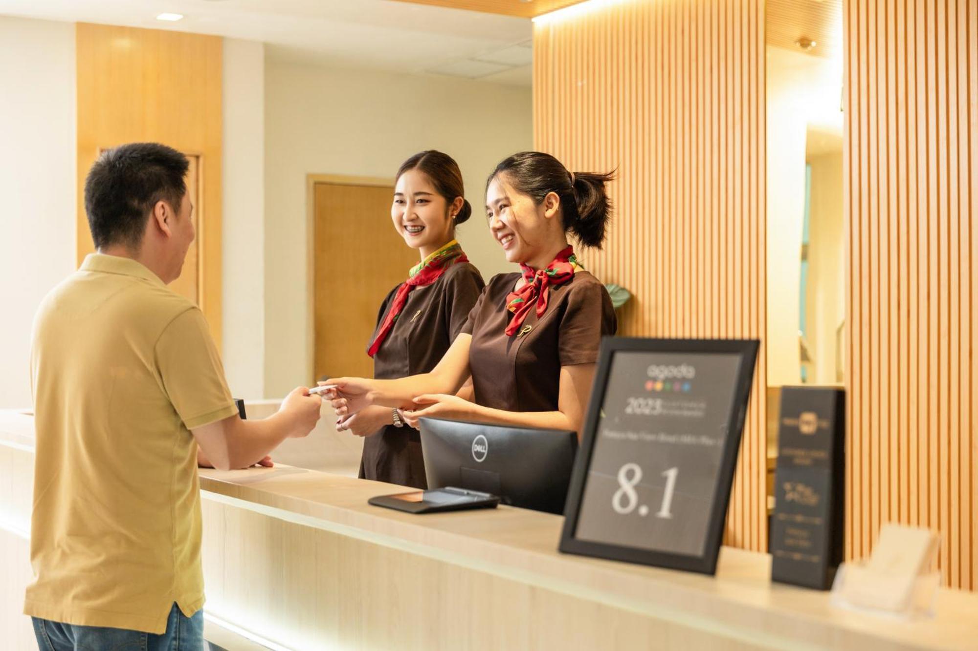 Pattaya Sea View Hotel - Sha Extra Plus Exterior foto