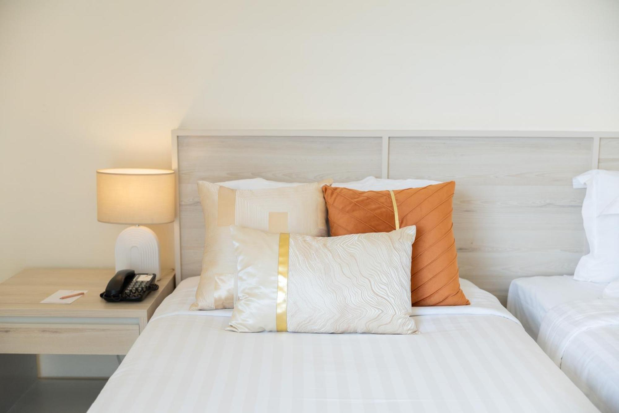 Pattaya Sea View Hotel - Sha Extra Plus Habitación foto