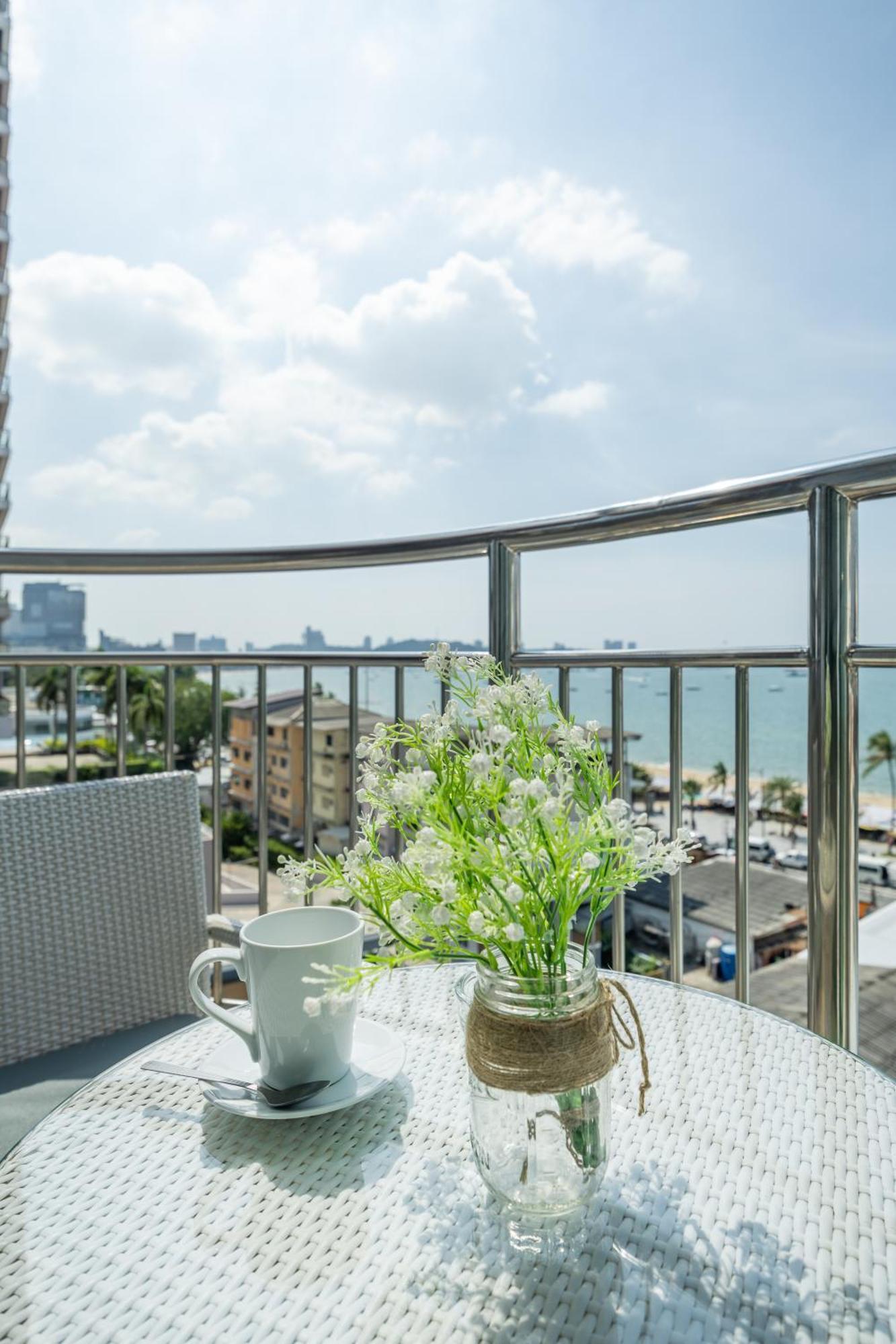 Pattaya Sea View Hotel - Sha Extra Plus Habitación foto